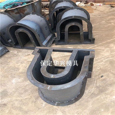 公路流水槽钢模具的优势与特点解析